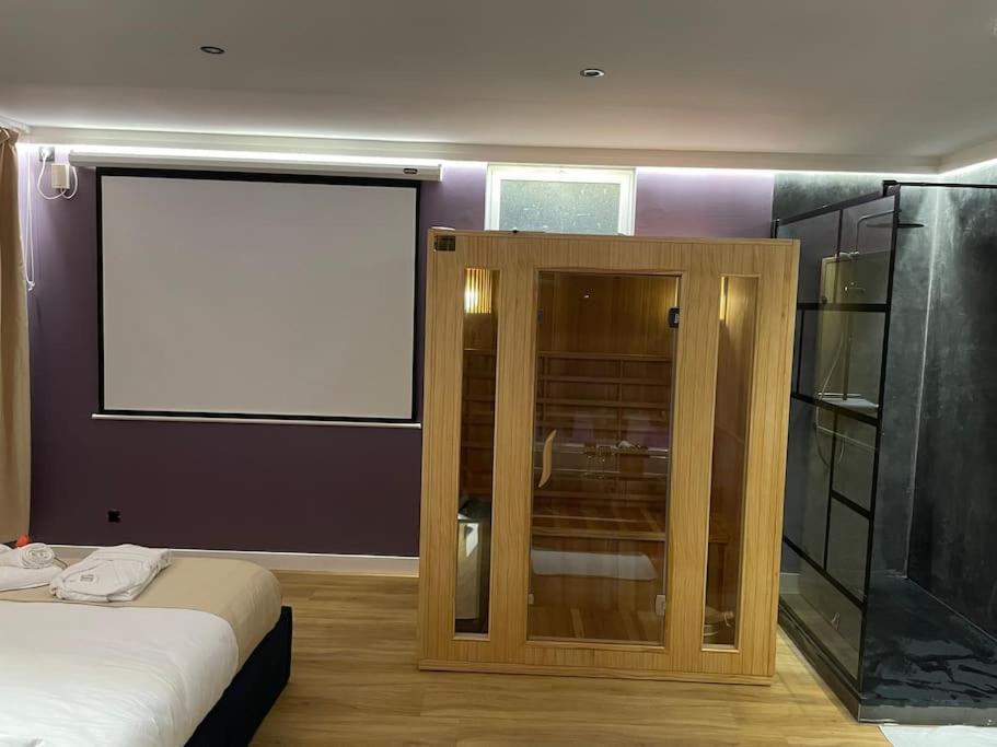 Le Cocon Des Granges - Suite Sauna Jaccuzi Spa Bonnieres-sur-Seine Bagian luar foto