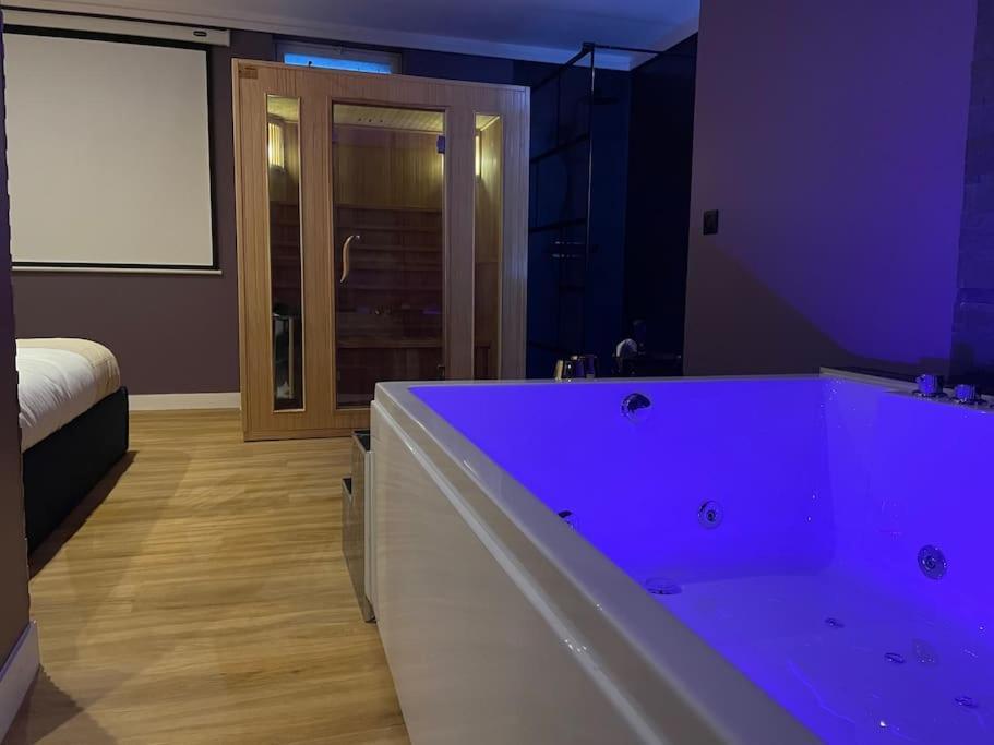 Le Cocon Des Granges - Suite Sauna Jaccuzi Spa Bonnieres-sur-Seine Bagian luar foto